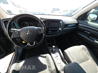 2016 Mitsubishi Outlander SE – miniatura 11