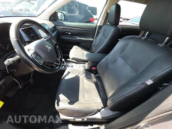 2016 Mitsubishi Outlander SE – miniatura 7