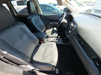 2016 Mitsubishi Outlander SE – miniatura 8