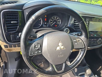 2016 Mitsubishi Outlander SE – miniatura 10