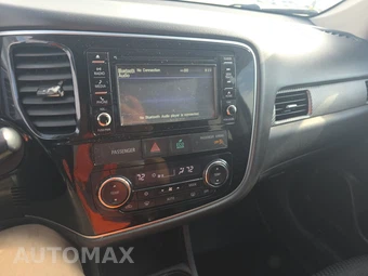 2016 Mitsubishi Outlander SE – miniatura 11