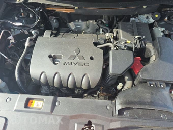 2016 Mitsubishi Outlander SE – miniatura 16
