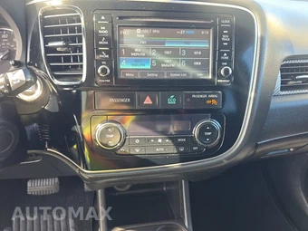 2016 Mitsubishi Outlander SE – miniatura 11