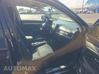 2016 Mitsubishi Outlander SE – miniatura 8