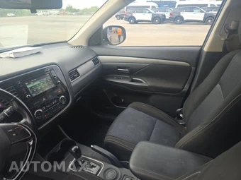 2016 Mitsubishi Outlander SE – miniatura 11