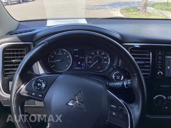 2016 Mitsubishi Outlander SE - miniatura 16