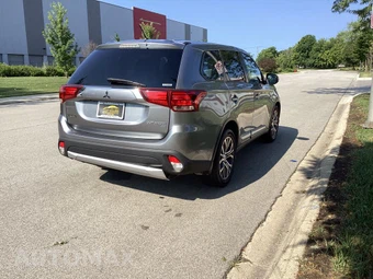 2016 Mitsubishi Outlander SE - miniatura 5