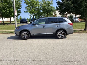 2016 Mitsubishi Outlander SE - miniatura 8