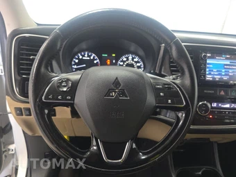2016 Mitsubishi Outlander SEL – miniatura 10