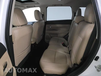 2016 Mitsubishi Outlander SEL – miniatura 13