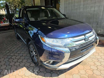 2016 Mitsubishi Outlander SEL - miniatura 4