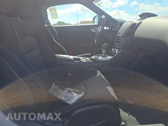 2016 Nissan 370Z Convertible - miniatura 8