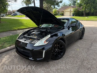 2016 Nissan 370Z Coupe – miniatura 24