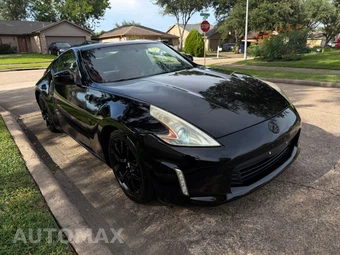 2016 Nissan 370Z Coupe – miniatura 6