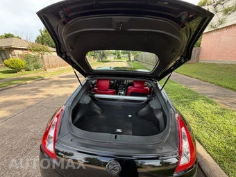 2016 Nissan 370Z Coupe – miniatura 8