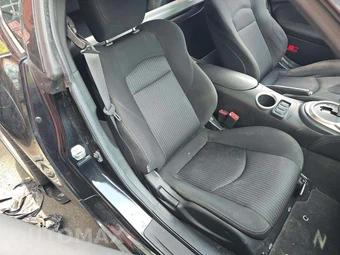 2016 Nissan 370Z Coupe – miniatura 16