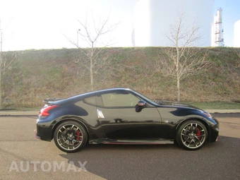2016 Nissan 370Z NISMO Coupe – miniatura 10