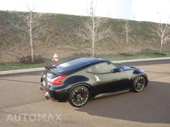 2016 Nissan 370Z NISMO Coupe – miniatura 11