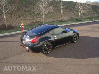 2016 Nissan 370Z NISMO Coupe – miniatura 13