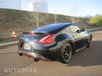 2016 Nissan 370Z NISMO Coupe – miniatura 14