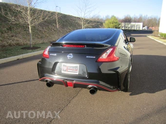 2016 Nissan 370Z NISMO Coupe – miniatura 16