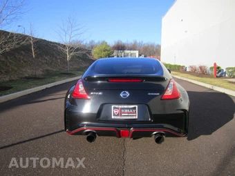 2016 Nissan 370Z NISMO Coupe – miniatura 17