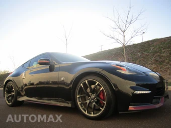 2016 Nissan 370Z NISMO Coupe – miniatura 2