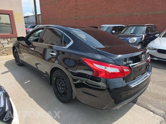 2016 Nissan Altima 2.5 S - miniatura 2