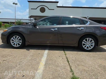 2016 Nissan Altima 2.5 S – miniatura 3