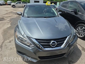 2016 Nissan Altima 2.5 SR – miniatura 2