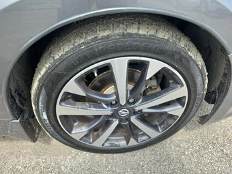 2016 Nissan Altima 2.5 SR – miniatura 9