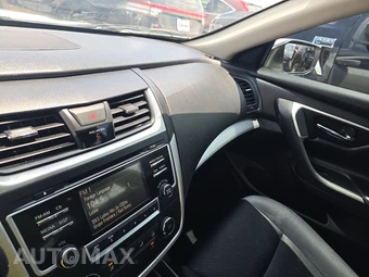 2016 Nissan Altima 2.5 SR - miniatura 11