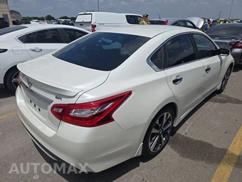 2016 Nissan Altima 2.5 SR - miniatura 4