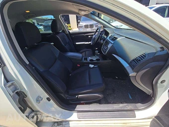 2016 Nissan Altima 2.5 SR - miniatura 18
