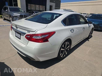 2016 Nissan Altima 2.5 SR - miniatura 3