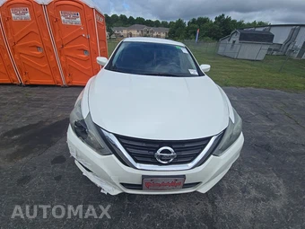 2016 Nissan Altima 2.5 SR – miniatura 2