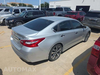 2016 Nissan Altima 2.5 SR – miniatura 3
