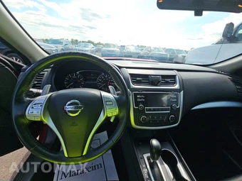 2016 Nissan Altima 2.5 SR - miniatura 11