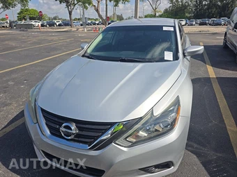 2016 Nissan Altima 2.5 SR – miniatura 2