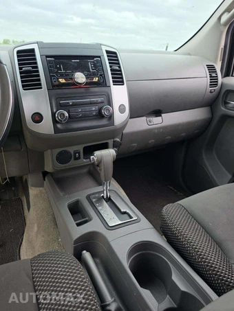 2016 Nissan Frontier Desert Runner Crew Cab Medium Bed – miniatura 7