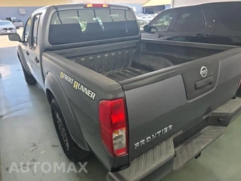 2016 Nissan Frontier Desert Runner Crew Cab Medium Bed – miniatura 6