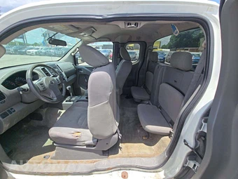 2016 Nissan Frontier S Extended Cab Medium Bed – miniatura 10