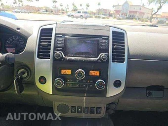2016 Nissan Frontier SV Crew Cab Medium Bed – miniatura 10
