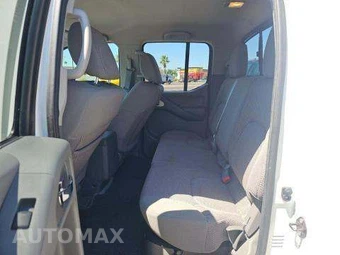 2016 Nissan Frontier SV Crew Cab Medium Bed – miniatura 13
