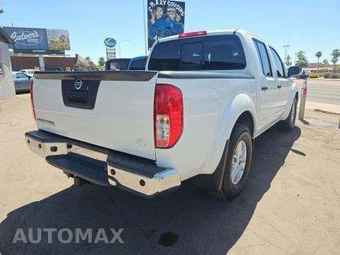 2016 Nissan Frontier SV Crew Cab Medium Bed – miniatura 3