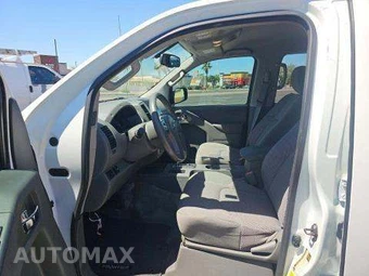 2016 Nissan Frontier SV Crew Cab Medium Bed – miniatura 6
