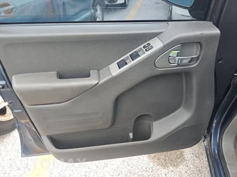 2016 Nissan Frontier SV Crew Cab Medium Bed - miniatura 9