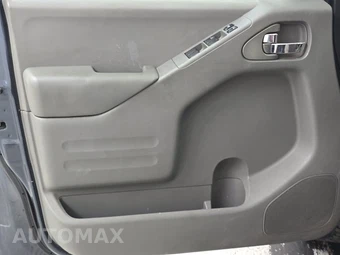 2016 Nissan Frontier SV Crew Cab Medium Bed – miniatura 9