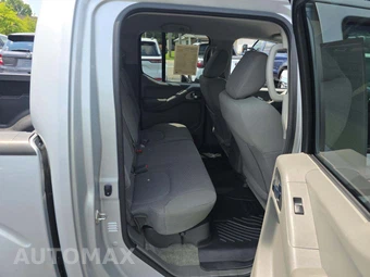 2016 Nissan Frontier SV Crew Cab Medium Bed – miniatura 13