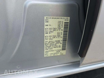 2016 Nissan Frontier SV Crew Cab Medium Bed – miniatura 2